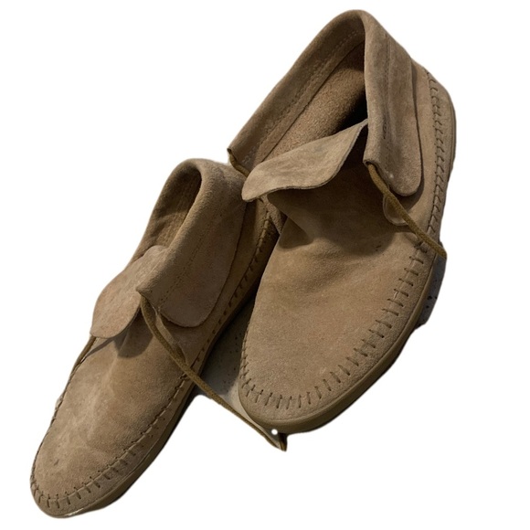 Vans Women's Suede Moccasins in Tan - Size 7 - Picture 1 of 9